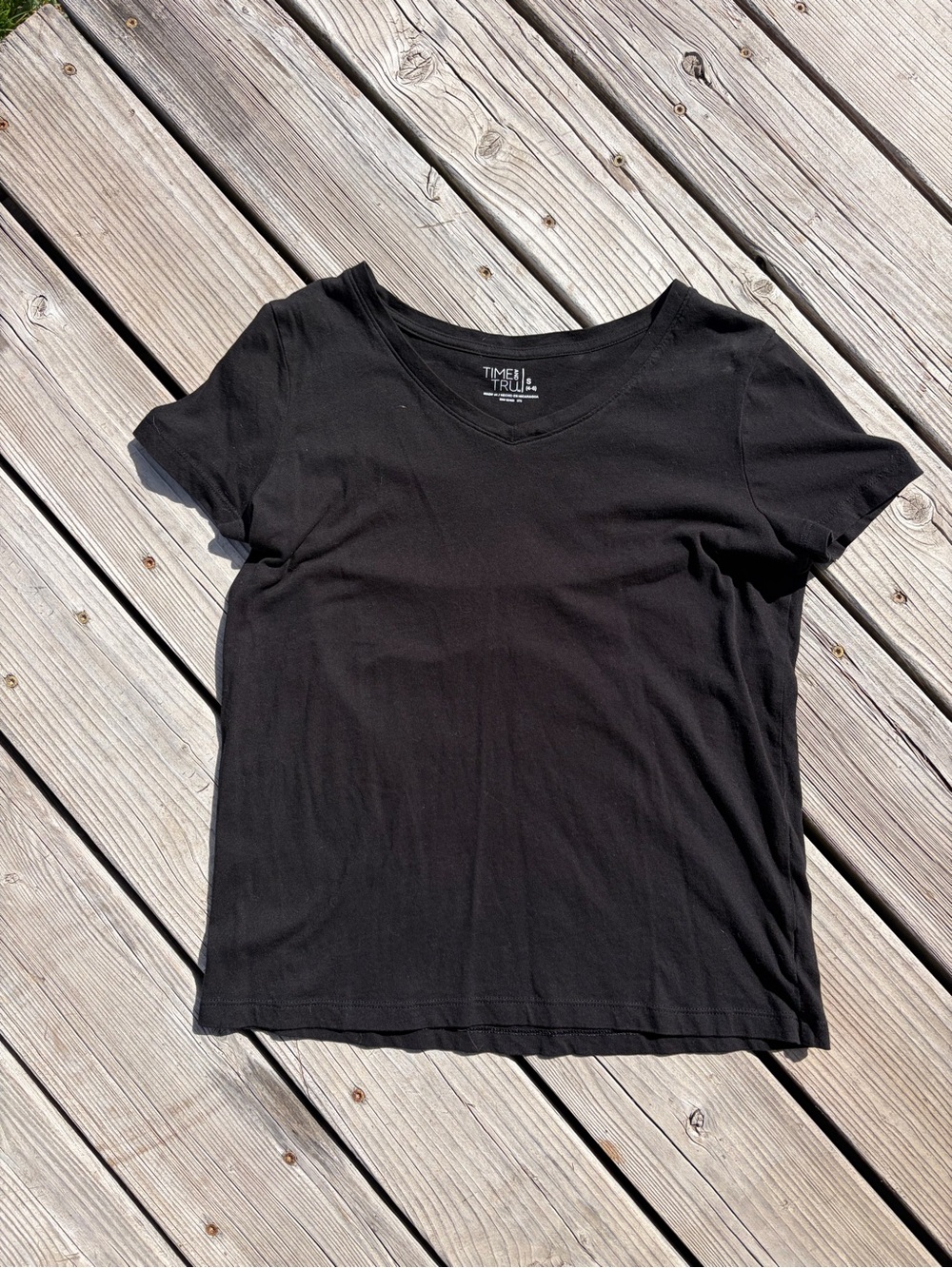 Time and Tru Black V-Neck Short Sleeve Tee